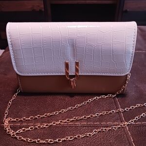 Bijoux Terner Colorblock Crossbody White & Tan Clutch With Chain Strap NWT
